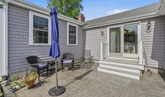 336 Dover Ave, East Providence, RI 02914