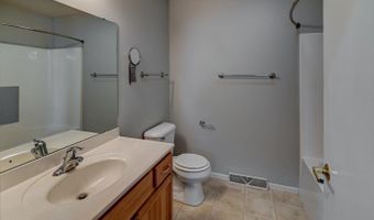 62 S Gardens Way, Fitchburg, WI 53711