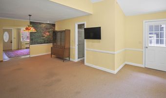 234 Airline Rd, Clinton, CT 06413