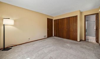 15769 Hayes Trl, Apple Valley, MN 55124