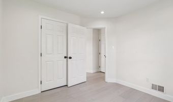 43501 POSTRAIL Sq, Ashburn, VA 20147