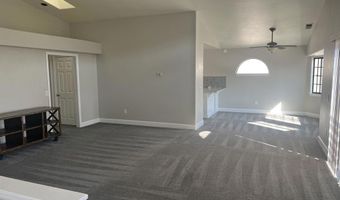 4556 Cove Dr, Carlsbad, CA 92008