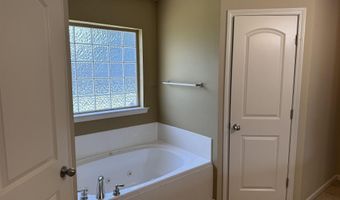 1995 Shelby Dr, Benton, AR 72015