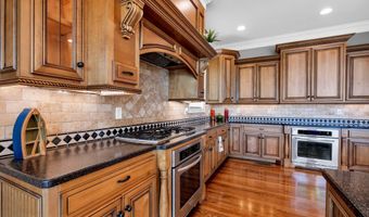 99 BLUFF POINTE Dr, Arley, AL 35541