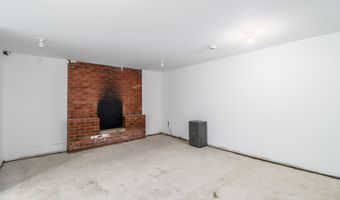 17 Alan Ave, Danbury, CT 06811