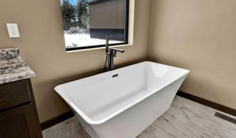 969 Flying Geese Way, Blanchard, ID 83804