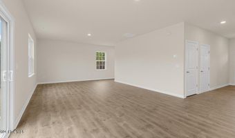 1082 Queensland Ln, Ayden, NC 28513