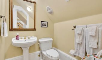 1611 Glenn Swetman St, Biloxi, MS 39530