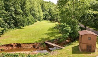 4667 Saint Clara Rd, Alum Bridge, WV 26321