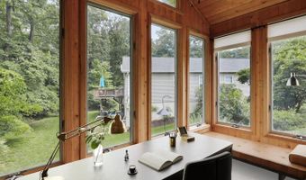 704 SYDNEY Ter, Annapolis, MD 21401