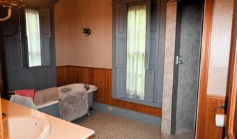 151 Kenduskeag Ave, Bangor, ME 04401