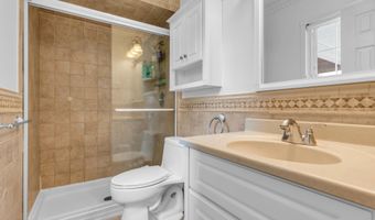 511 Line Rd, Aberdeen, NJ 07747