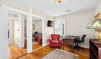3 Memorial Blvd, Newport, RI 02840