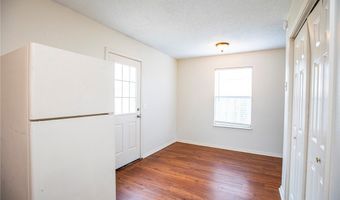 2513 4th St, Bentonville, AR 72712