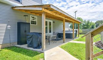 225 Peach St, Baxter, TN 38544