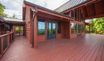 685 River Oaks Dr, Big Sandy, TN 38221