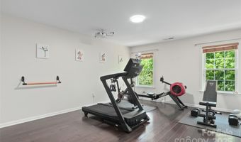8 Secrest Dr, Arden, NC 28704