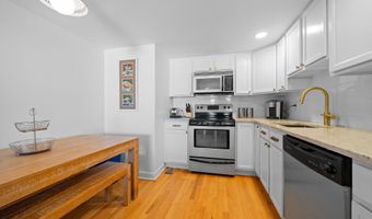 286 16th 3, Avalon, NJ 08202