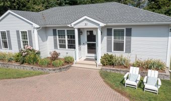 31 Merrill Rd, Clinton, CT 06413