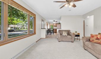 1724 SCHAEFER Cir, Appleton, WI 54915