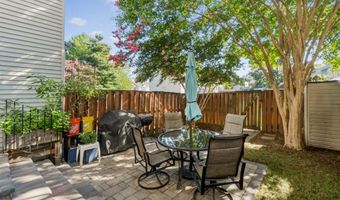 6575 OLD CARRIAGE Dr, Alexandria, VA 22315