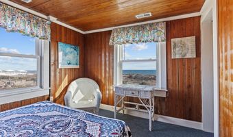 202 Glenn St, Atlantic Beach, NC 28512
