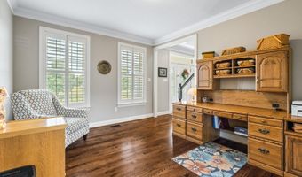 5715 DOUBS Rd, Adamstown, MD 21710