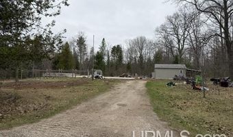 W8134 Pike Hill Rd, Amberg, WI 54102