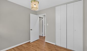 10228 HATHERLEIGH Dr, Bethesda, MD 20814