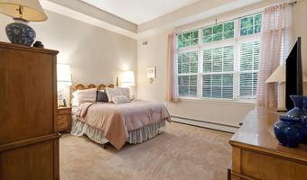 9 Forest Lake Ct, Barnegat, NJ 08005