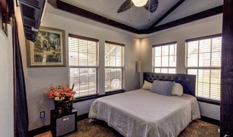 914 S A St, Arkansas City, KS 67005