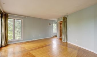 120 Highland Ave, Branford, CT 06405