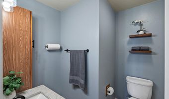 4156 Checkmate Dr, Anchorage, AK 99508