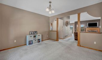 596 Vaughn Trl, Akron, OH 44319
