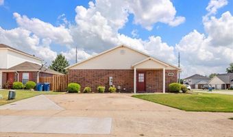 3300 SW Victoria Pl, Bentonville, AR 72712