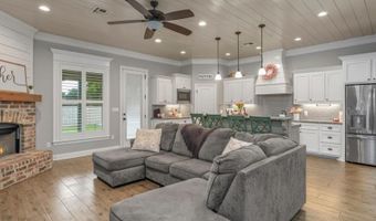 408 Halifax Cir, Benton, LA 71006