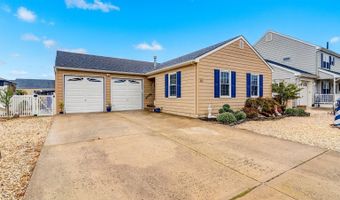 61 Yardarm Ct, Bayville, NJ 08721
