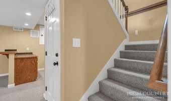 123 Liberty Ln, Banner Elk, NC 28604