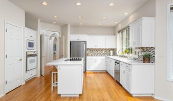 500 NW PACIFIC GROVE Dr, Beaverton, OR 97006