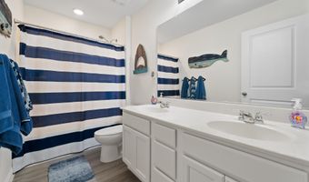 48 Farragut Ave, Barnegat, NJ 08005