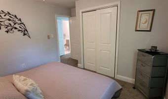 7 Holiday Ct, Albrightsville, PA 18210