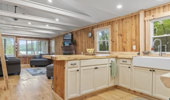 60 Eagle Dr, Barrington, NH 03825