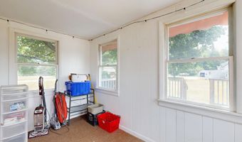 15 W Waterman Rd, Auburn, ME 04210