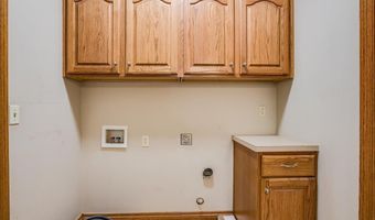 418 W Summit Ave, Augusta, KS 67010