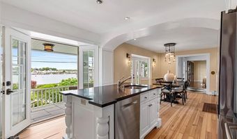 81 Mathewson Rd, Barrington, RI 02806