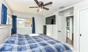 206 Winding Dr, Alexandria, IN 46001