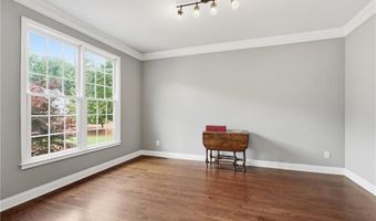 127 Laurel Ridge Dr, Alpharetta, GA 30004