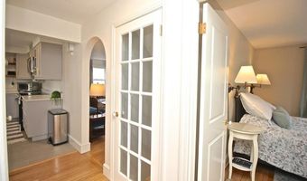 139 Coggeshall Ave, Newport, RI 02840