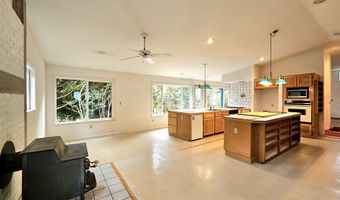 614 HASSETT St, Brookings, OR 97415