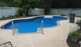 550 Egenolf Pl, Bayville, NJ 08721